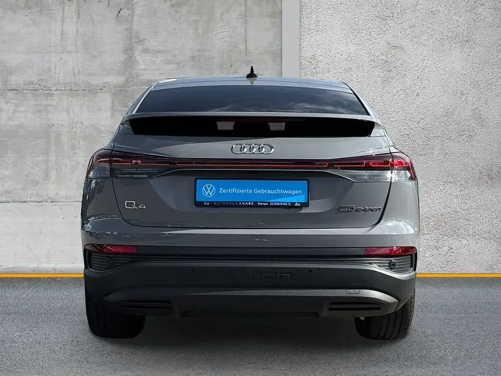 Gebraucht Audi Q4 Sportback e-tron Comfort 125 kW (170 PS) 2023 Kieselgrau SUV