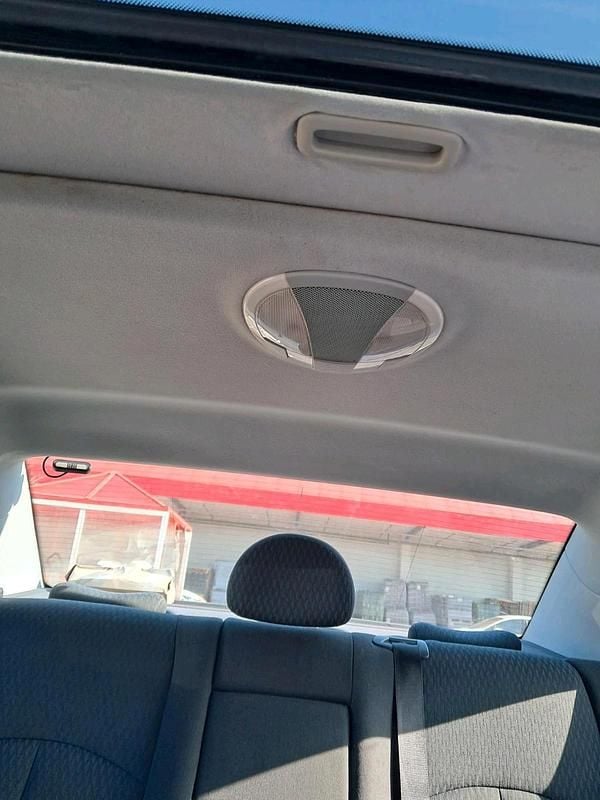 Gebraucht Mercedes E220 150 PS (110 kW) 2004 Silber Limousine