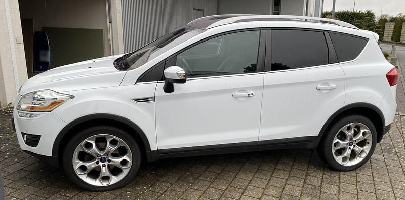 Gebraucht Ford Kuga S 140 PS (102 kW) 2012 Weiß SUV