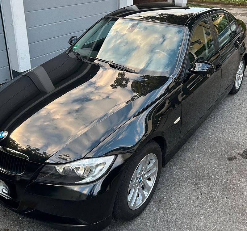 Schwarz Gebraucht 2008 BMW 318 Limousine | 2.300 € (Superpreis) - Bild 1/4