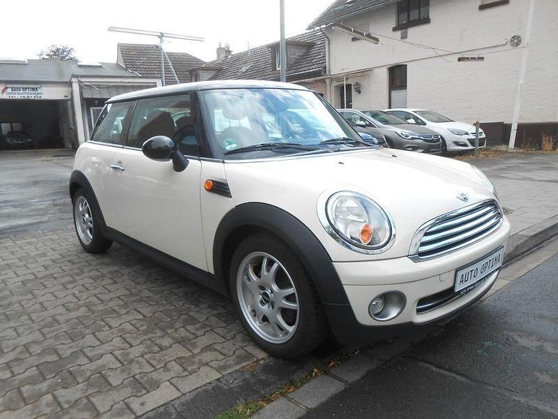 Gebraucht Mini Cooper 120 PS (88 kW) 2010 Weiß Kleinwagen