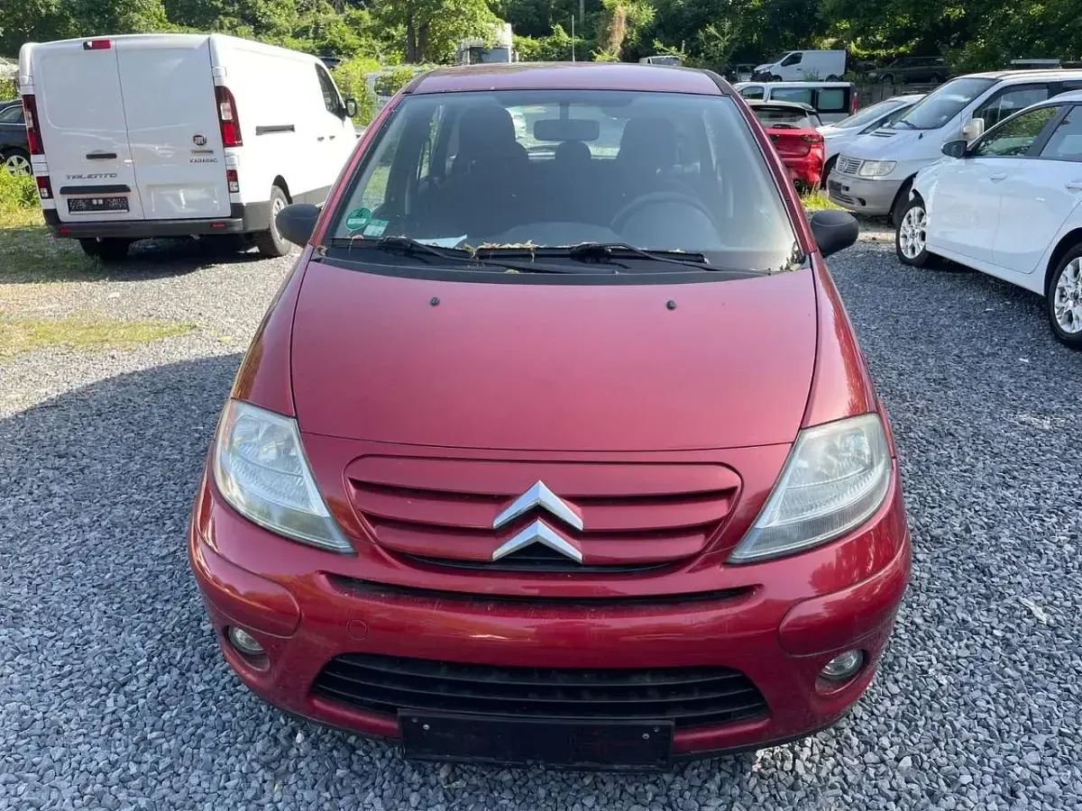 Gebraucht Citroën C3 Comfort 68 PS (50 kW) 2008 Farbe luziferrot/metalliclack Kleinwagen