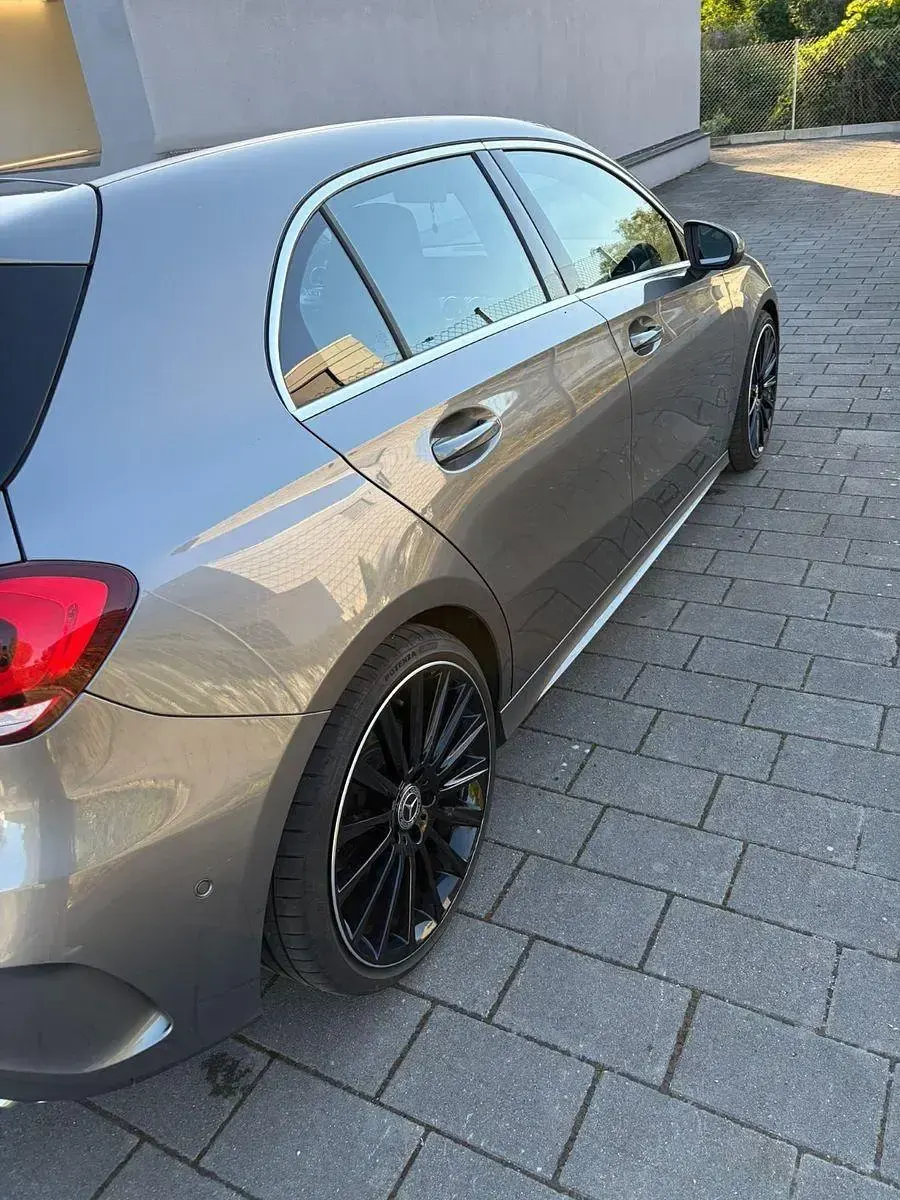 Gebraucht Mercedes A250 224 PS (164 kW) 2019 Grau Limousine