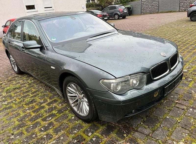 Silber Gebraucht 2001 BMW 745 Limousine | 5.000 € (Superpreis) - Bild 1/4