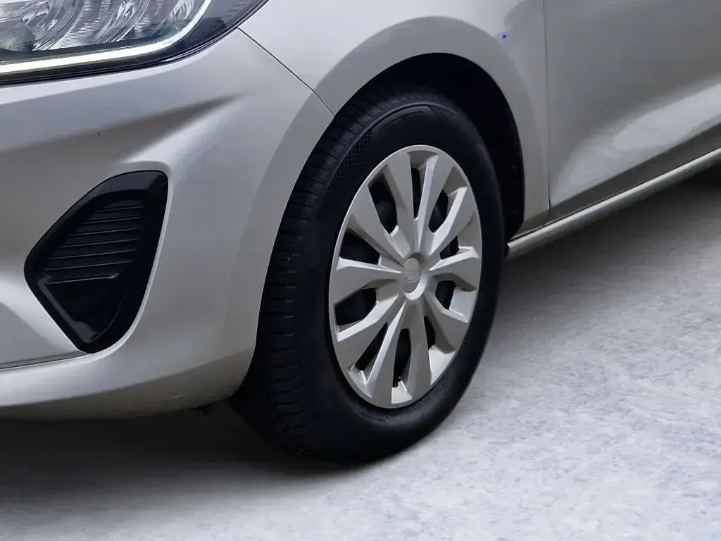 Gebraucht Ford Fiesta Cool & Connect 101 PS (74 kW) 2023 Silber Kleinwagen
