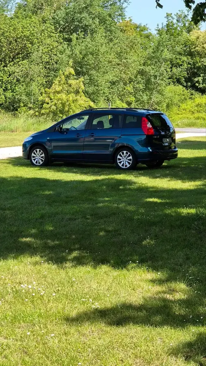 Gebraucht Mazda 5 116 PS (85 kW) 2008 Blau Van / Kleinbus