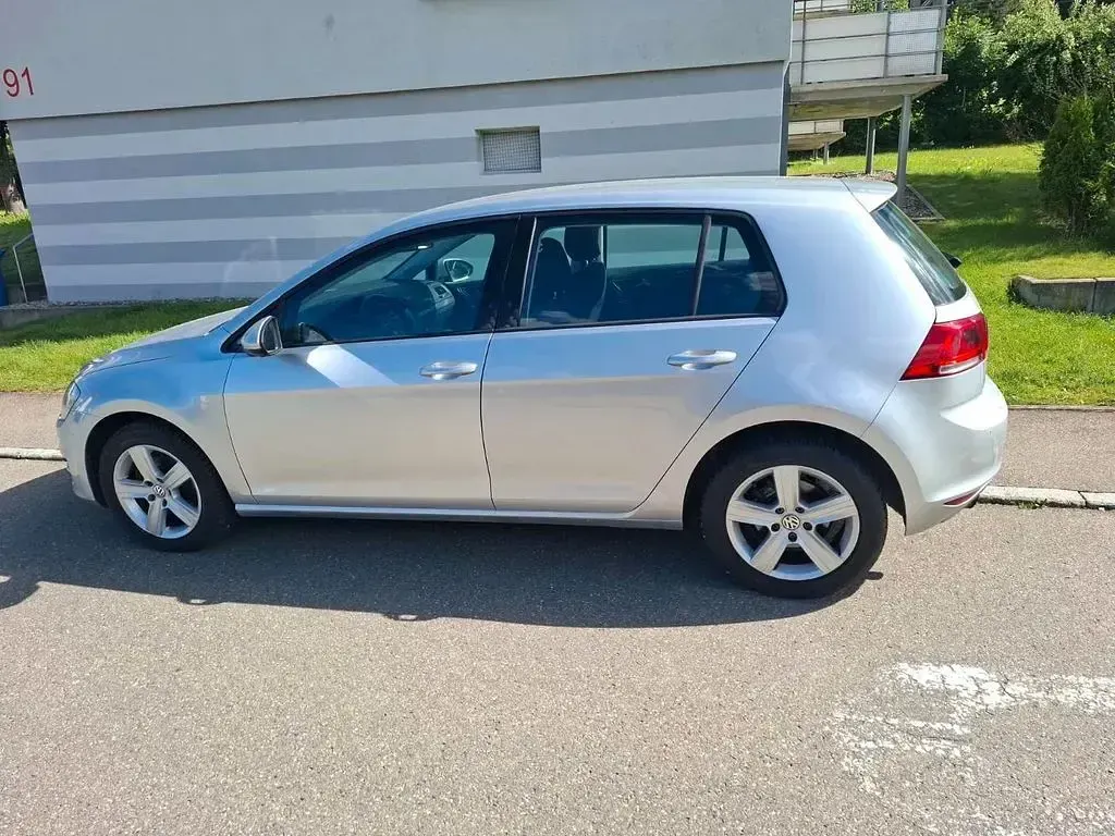 Gebraucht VW Golf VII Trendline 110 PS (80 kW) 2013 Silber Limousine