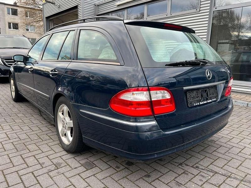 Gebraucht Mercedes E320 Elegance 224 PS (164 kW) 2003 Blau Kombi