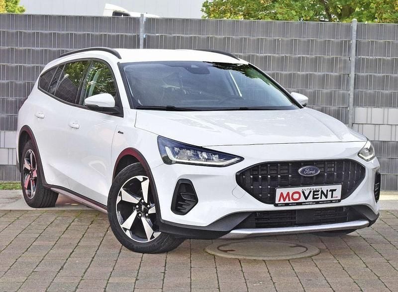 Gebraucht Ford Focus Active X 116 PS (85 kW) 2023 Weiß Limousine
