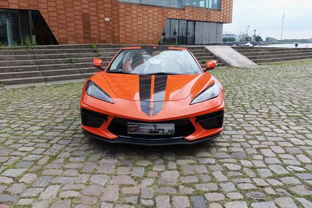 Neu Corvette Stingray 481 PS (353 kW) 2026 Sebring orange tintcoat Cabrio