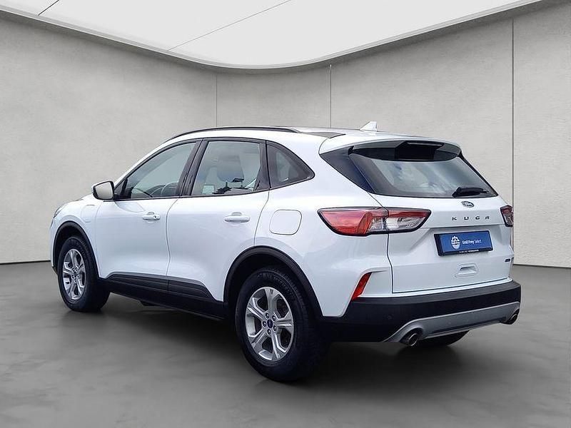 Gebraucht Ford Kuga Cool & Connect 152 PS (111 kW) 2022 Frozen white SUV