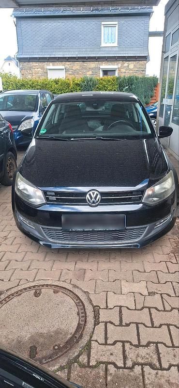 Gebraucht VW Polo Life 60 PS (44 kW) 2013 Schwarz Kleinwagen