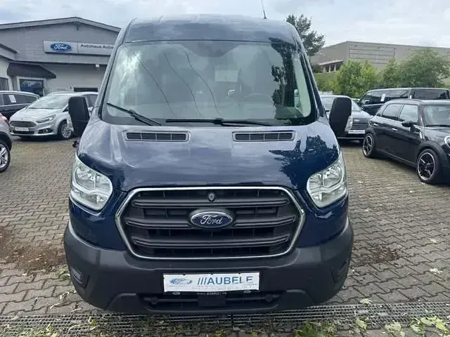 Second-hand Ford Transit Trend 131 CP (96 kW) 2020 Albastru Monovolum