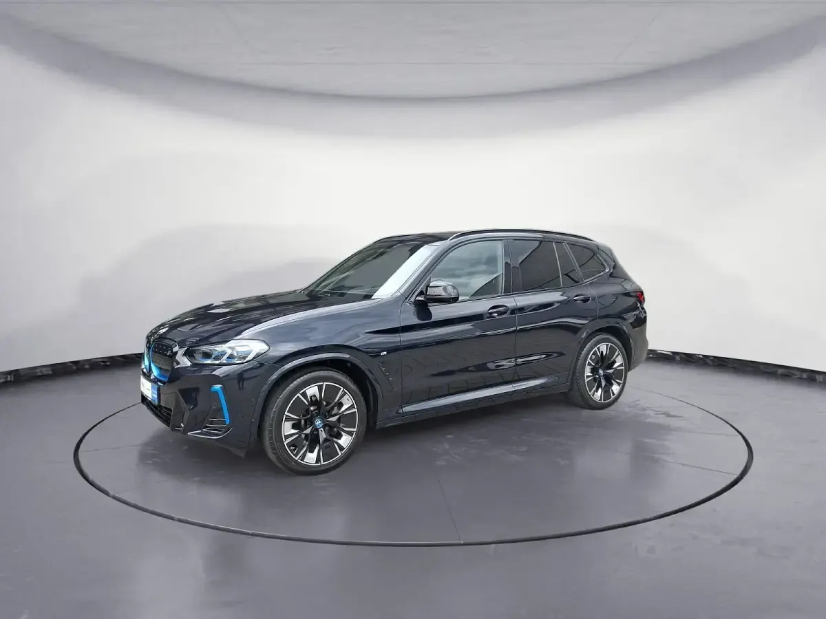Gebraucht BMW iX3 Impressive 210 kW (286 PS) 2022 Schwarz SUV