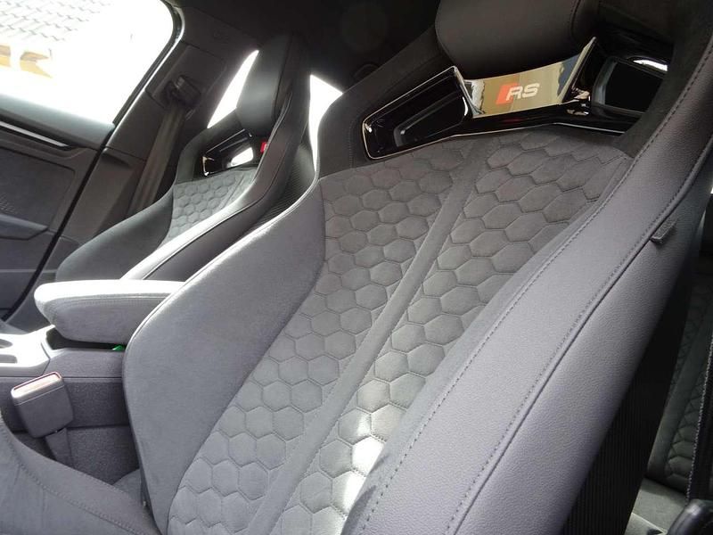 Gebraucht Audi RS3 Comfort 400 PS (294 kW) 2024 Schwarz Limousine