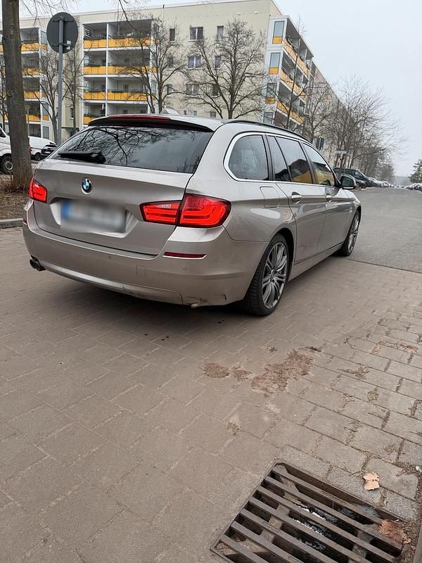 Gebraucht BMW 530 258 PS (189 kW) 2012 Beige Kombi