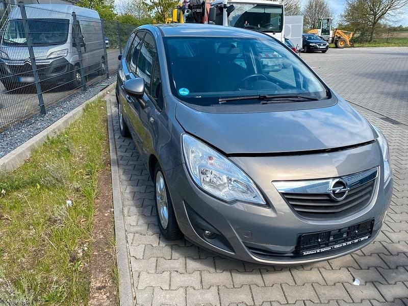Gebraucht Opel Meriva 100 PS (73 kW) 2011 Beige Van / Kleinbus
