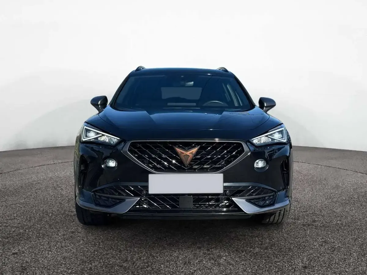 Gebraucht Cupra Formentor 150 PS (110 kW) 2024 Mitternachtsschwarz (metallic) SUV