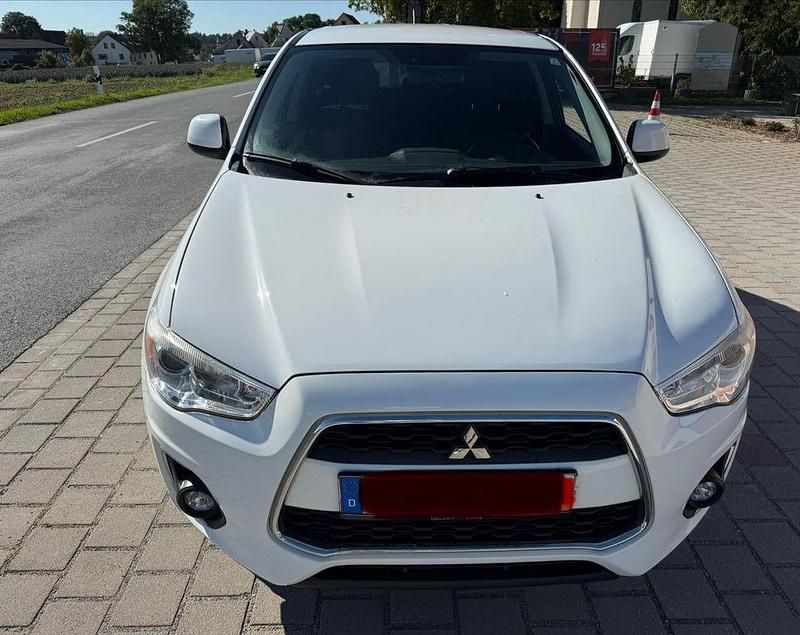 Weiß Gebraucht 2013 Mitsubishi ASX Plus SUV | 6.300 € (Guter Preis) - Bild 1/4
