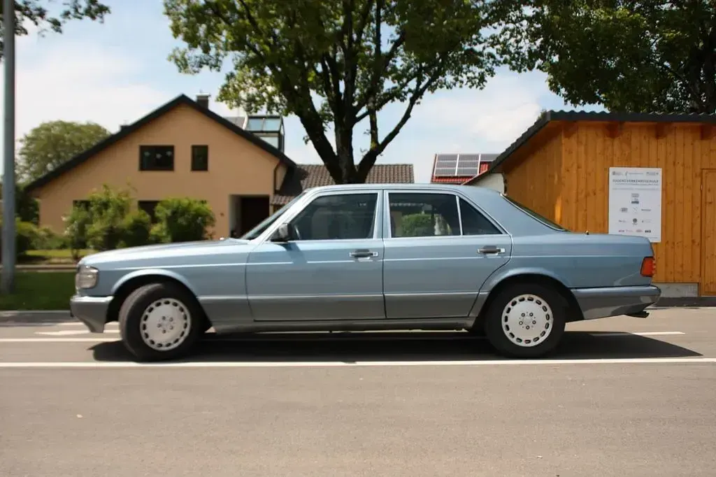 Gebraucht Mercedes 300 SE 256 PS (188 kW) 1985 Blau Limousine