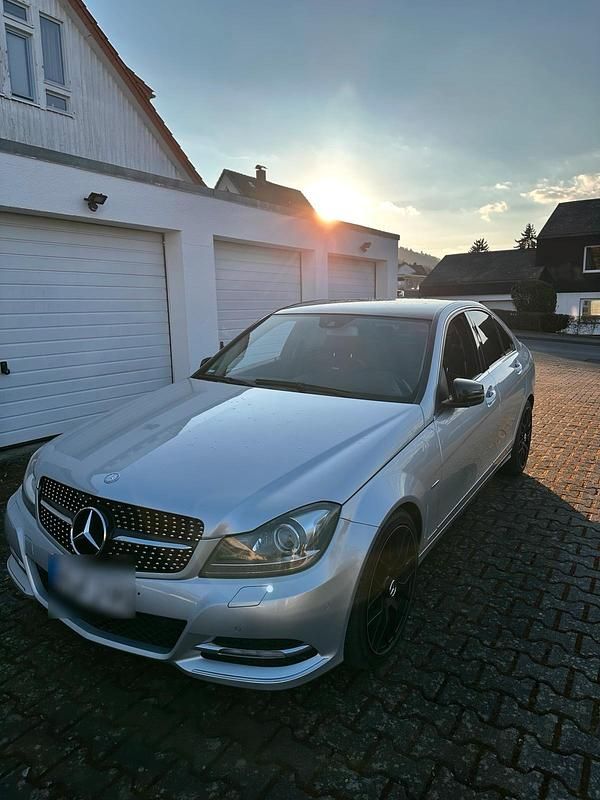 Gebraucht Mercedes C350 306 PS (225 kW) 2012 Silber Limousine