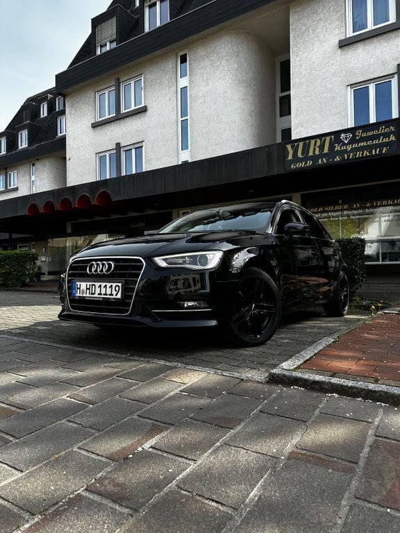 Schwarz Gebraucht 2014 Audi A3 Sportback Ambition Limousine | 8.000 € (Fairer Preis) - Bild 1/4