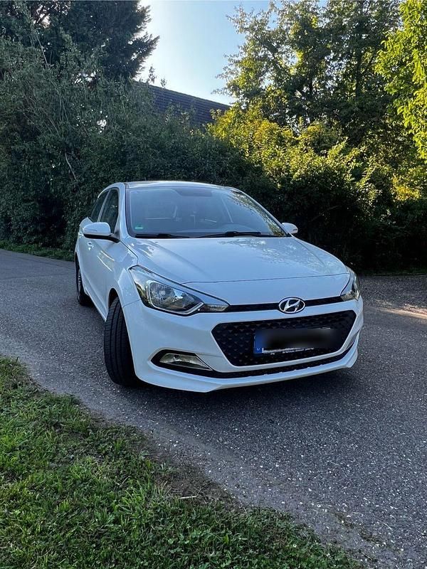 Gebraucht 2018 Hyundai i20 Classic Kleinwagen | 6.700 € (Fairer Preis) - Bild 1/4
