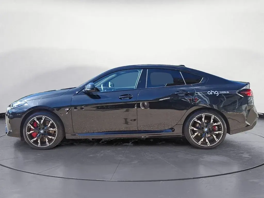 Gebraucht BMW 220 M Sport 163 PS (119 kW) 2025 Black sapphire metallic Coupé