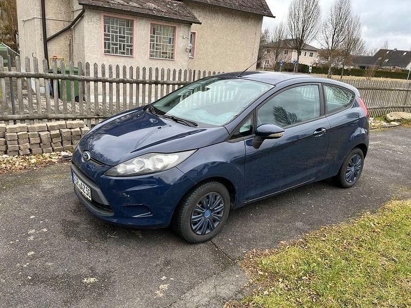 Blau Gebraucht 2010 Ford Fiesta Ambiente Limousine | 2.290 € (Guter Preis) - Bild 1/4