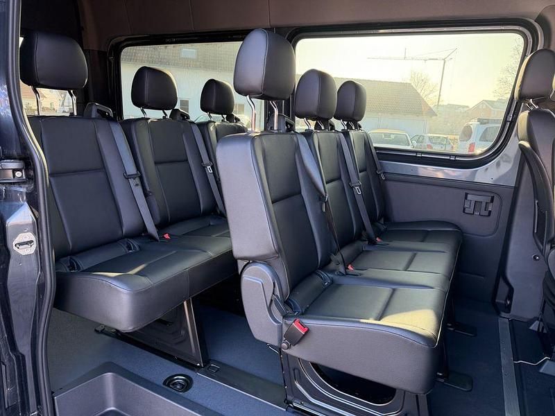 Gebraucht Mercedes Sprinter 170 PS (125 kW) 2023 Grau Van