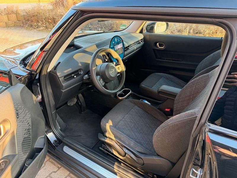 Gebraucht Mini Cooper S Essential 204 PS (150 kW) 2025 Schwarz (midnight black ii) Kleinwagen