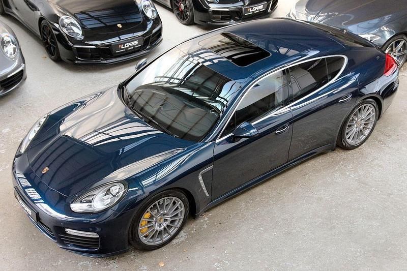 Blau Gebraucht 2014 Porsche Panamera Turbo S Limousine | 46.790 € (Superpreis) - Bild 1/4