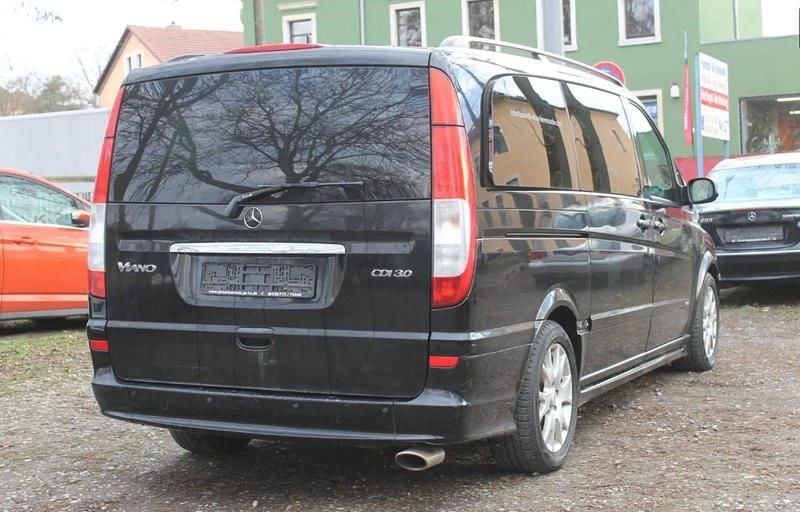 Gebraucht Mercedes Viano 204 PS (150 kW) 2009 Obsidianschwarz metallic Van / Kleinbus