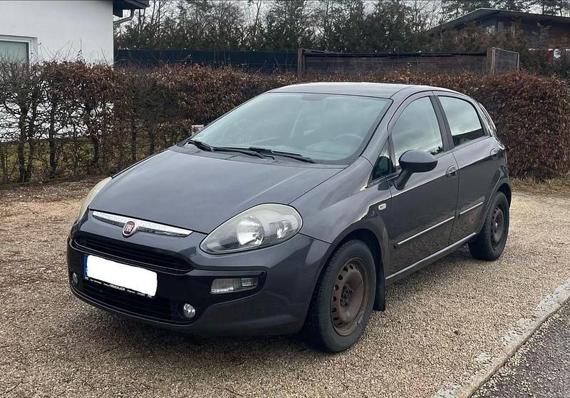 Gebraucht Fiat Punto 77 PS (56 kW) 2011 Schwarz Kleinwagen
