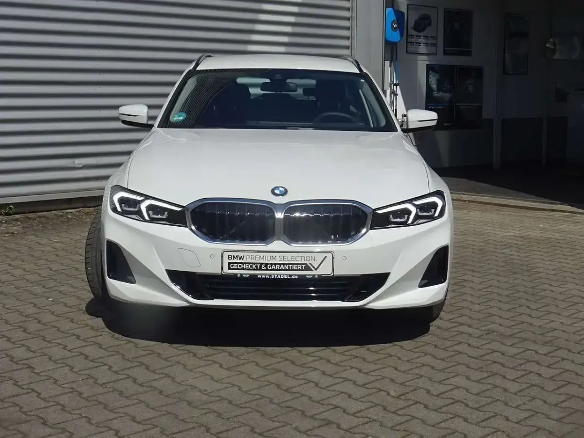 Usata BMW 318 156 CV (114 kW) 2025 Bianco Berlina