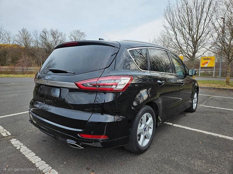 Gebraucht Ford S-MAX Titanium 150 PS (110 kW) 2021 Schwarz Van / Kleinbus