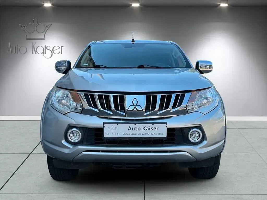 Gebraucht Mitsubishi L200 Plus 181 PS (133 kW) 2016 Silber Pickup