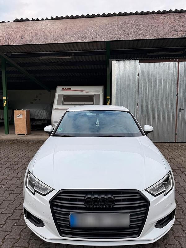 Gebraucht Audi A3 150 PS (110 kW) 2020 Weiß Limousine