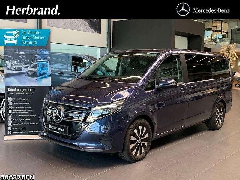 Blau Gebraucht 2024 Mercedes EQV300 Van / Kleinbus | 56.550 € (Teuer) - Bild 1/4