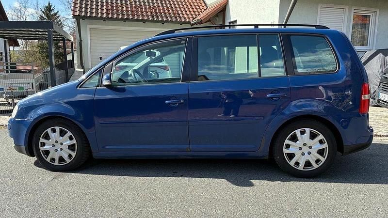 Gebraucht VW Touran Trendline 140 PS (102 kW) 2004 Blau Van / Kleinbus