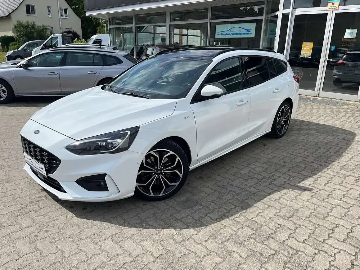 Gebraucht Ford Focus ST-Line 150 PS (110 kW) 2020 Frostweiß Kombi