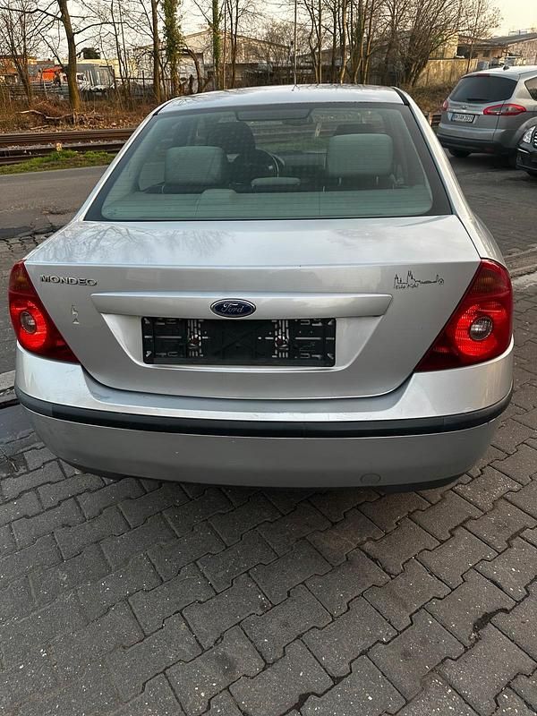 Gebraucht Ford Mondeo Ghia 2001 Silber Limousine