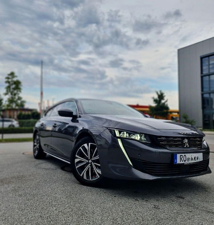 Grau Gebraucht 2021 Peugeot 508 Allure Kombi | 17.990 € (Fairer Preis) - Bild 1/4