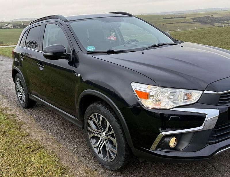 Gebraucht Mitsubishi ASX Edition 150 PS (110 kW) 2017 Schwarz SUV