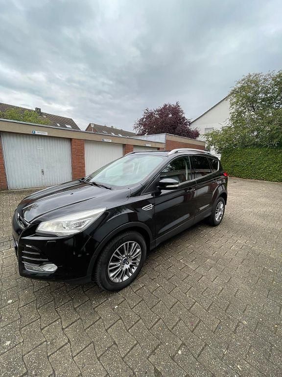 Gebraucht Ford Kuga SYNC Edition 163 PS (119 kW) 2014 Schwarz SUV