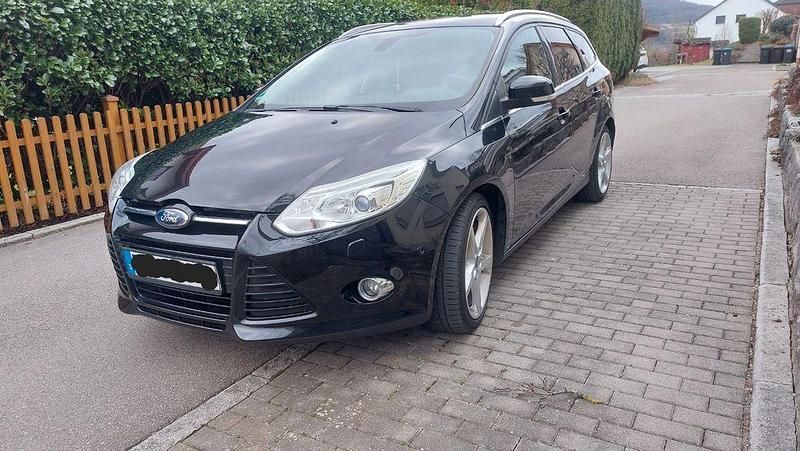Gebraucht Ford Focus Titanium 182 PS (133 kW) 2014 Schwarz Kombi