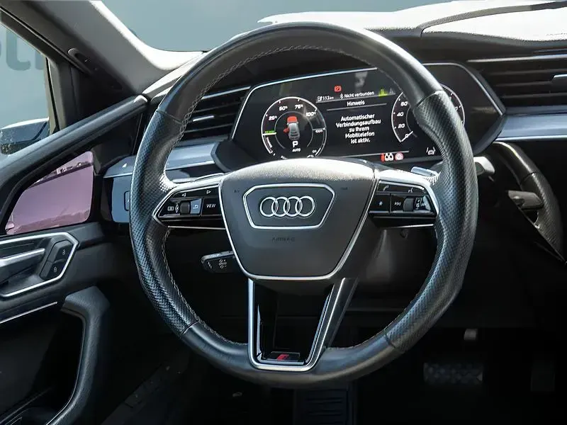 Gebraucht Audi e-tron 300 kW (408 PS) 2021 Grau SUV