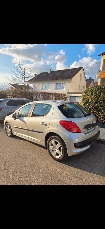 Gebraucht Peugeot 207 73 PS (53 kW) 2009 Silber Van