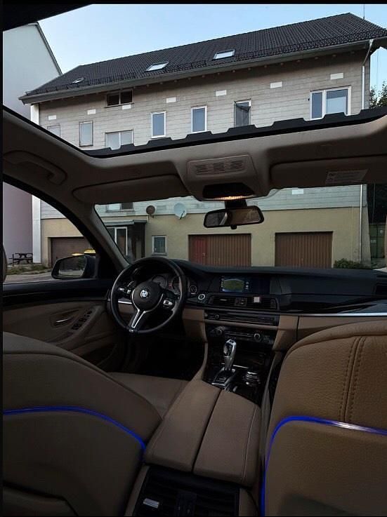 Blau Gebraucht 2012 BMW 525 Limousine | 8.900 € (Superpreis) - Bild 1/4