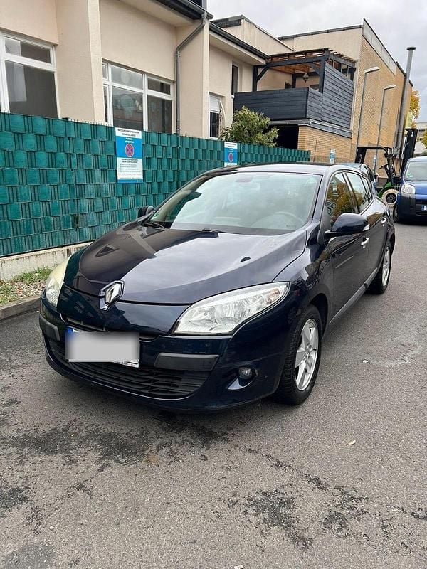 Blau Gebraucht 2009 Renault Mégane Limousine | 2.990 € (Guter Preis) - Bild 1/4